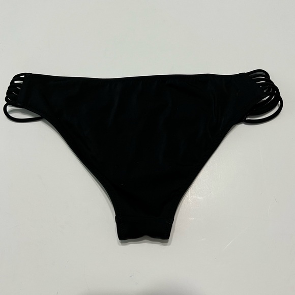 Victoria’s Secret The Cheeky Bikini Bottoms w/Multiple Side Straps and Appliqué - Picture 2 of 5